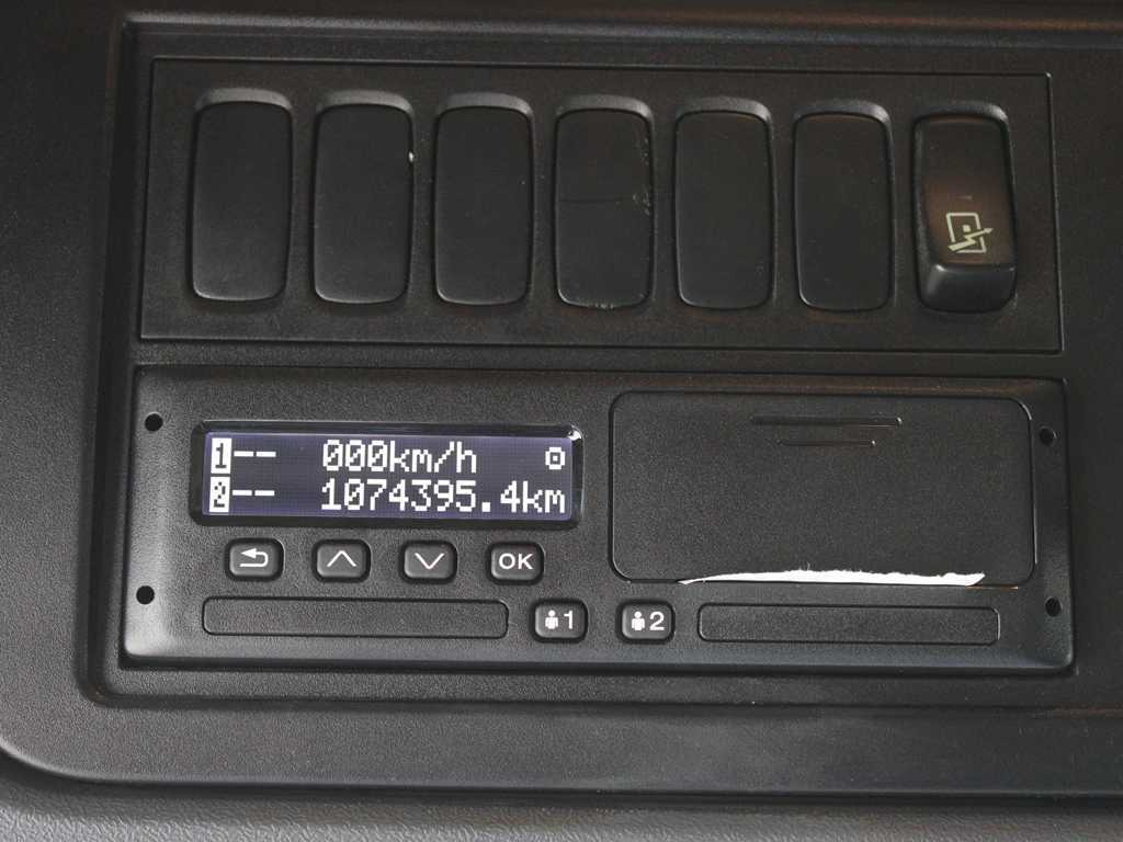 Tractor unit Scania R490, EURO 6, INDEPENDENT AIR CONDITIONING, RETARDER, DUAL-CIRCUIT HYDRAULICS: picture 13