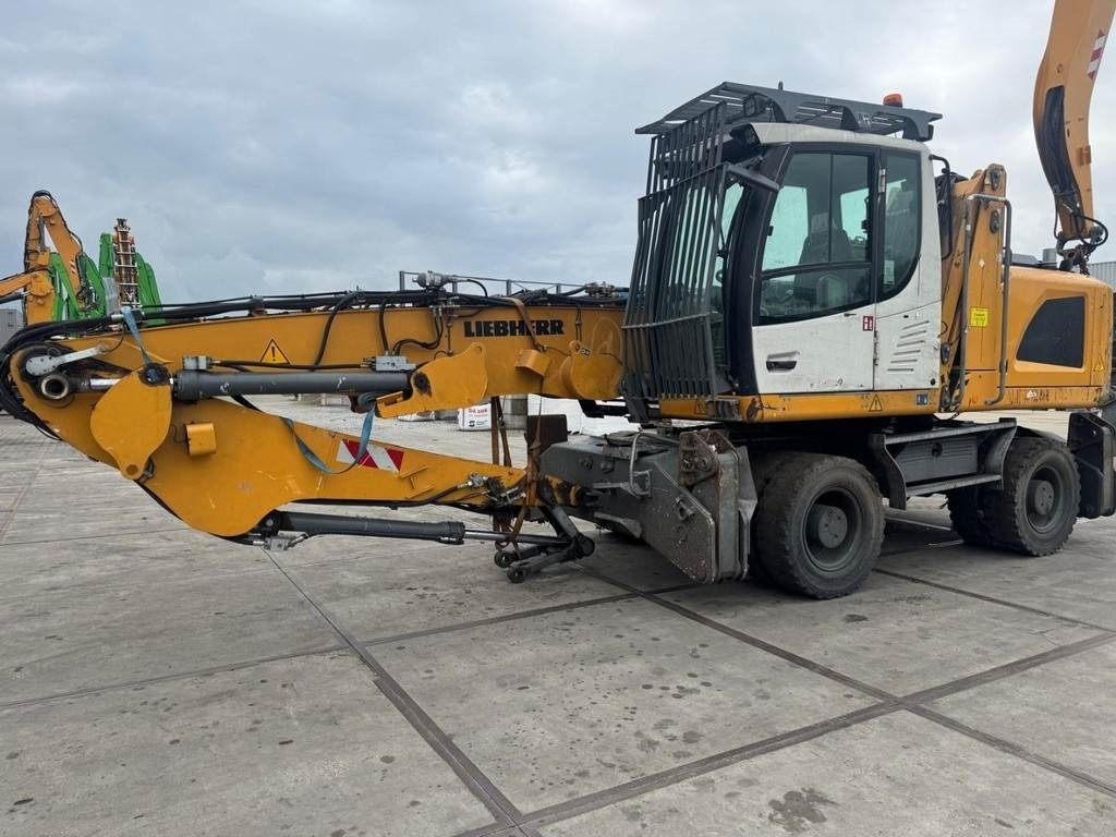 Liebherr LH 22 M - Waste/ Industry handler: picture 2 Liebherr LH 22 M - Waste/ Industry handler: picture 2