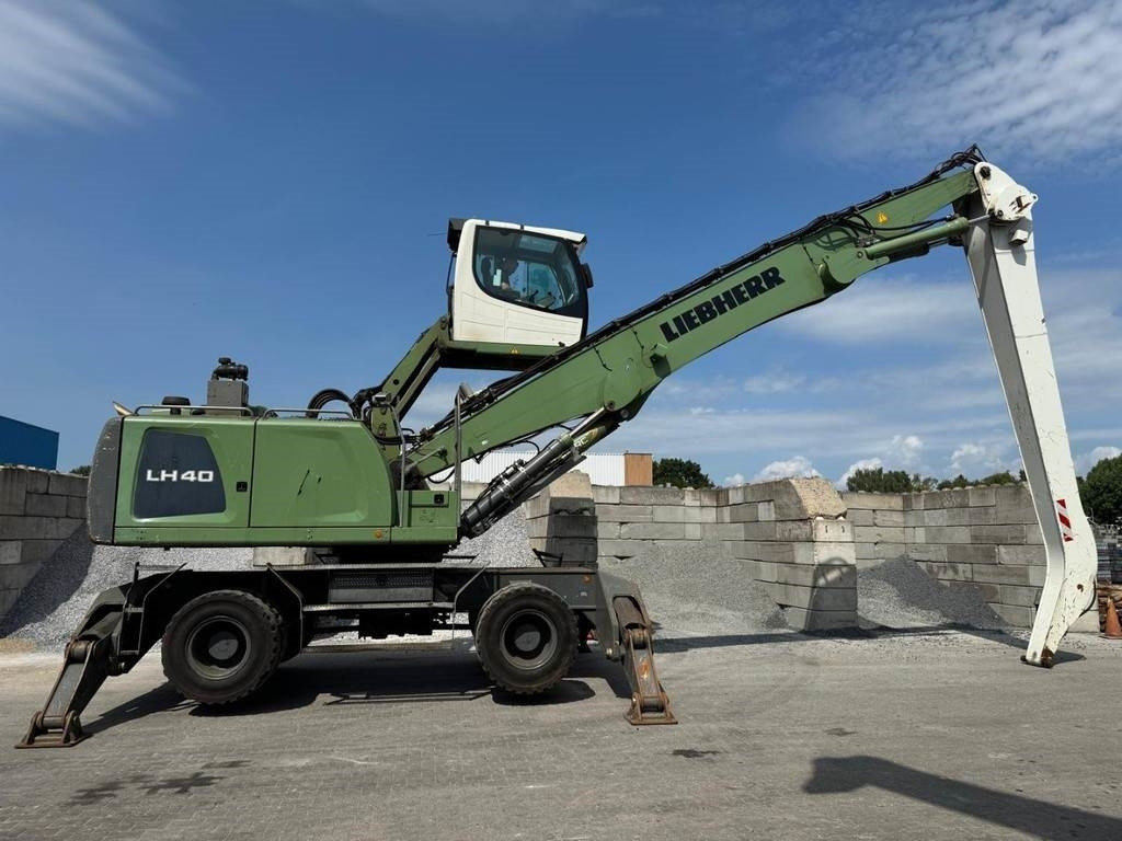 Waste/ Industry handler Liebherr LH 40 M: picture 6