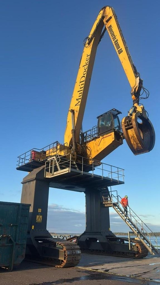 Multi Docker CH85 - 385CL - 365CL - Waste/ Industry handler: picture 3 Multi Docker CH85 - 385CL - 365CL - Waste/ Industry handler: picture 3