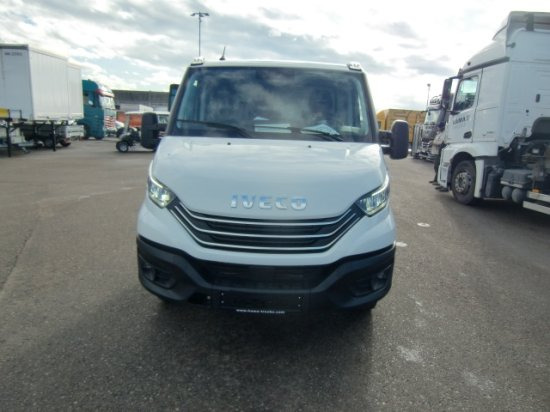 Iveco Daily 40 - 180 Fahrgestell, E6 Automatik 2 Stück verfügbar - Cab chassis truck: picture 2 Iveco Daily 40 - 180 Fahrgestell, E6 Automatik 2 Stück verfügbar - Cab chassis truck: picture 2