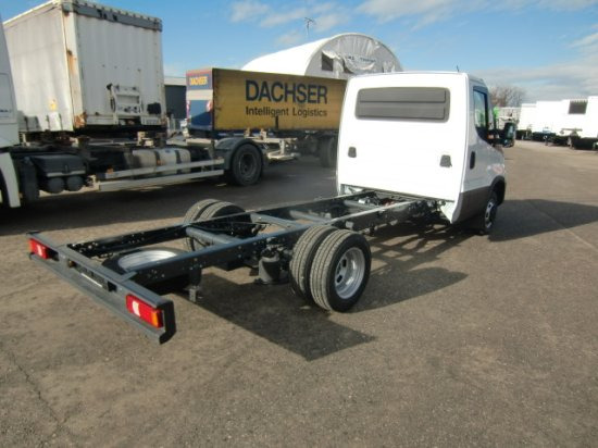 Iveco Daily 40 - 180 Fahrgestell, E6 Automatik 2 Stück verfügbar - Cab chassis truck: picture 4 Iveco Daily 40 - 180 Fahrgestell, E6 Automatik 2 Stück verfügbar - Cab chassis truck: picture 4