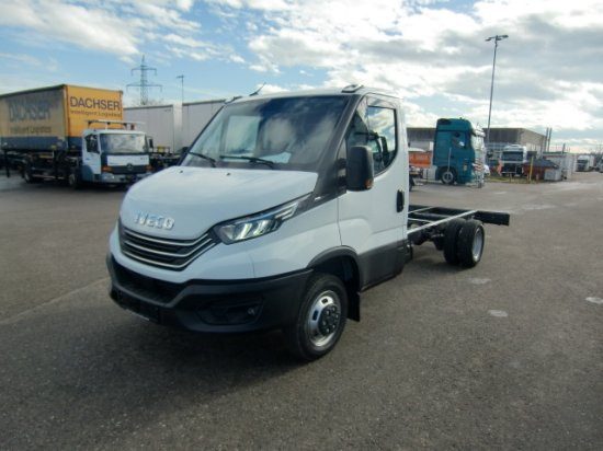 Iveco Daily 40 - 180 Fahrgestell, E6 Automatik 2 Stück verfügbar - Cab chassis truck: picture 1 Iveco Daily 40 - 180 Fahrgestell, E6 Automatik 2 Stück verfügbar - Cab chassis truck: picture 1