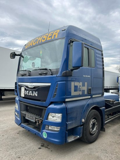 MAN TGX 26.440 XLX 6x2 Liftachse, Euro 6, Retarder, Motorschaden engine damage! - Container transporter/ Swap body truck: picture 3 MAN TGX 26.440 XLX 6x2 Liftachse, Euro 6, Retarder, Motorschaden engine damage! - Container transporter/ Swap body truck: picture 3