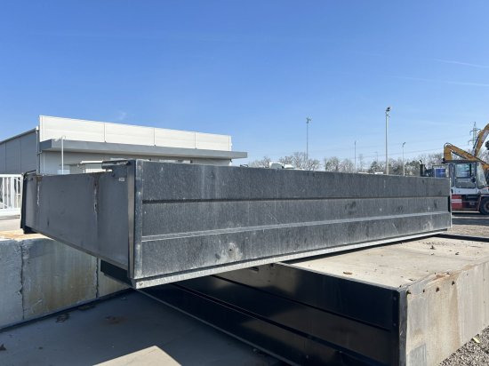 Schwarzmüller 30 Stück Palettenkasten - Curtainsider semi-trailer: picture 2 Schwarzmüller 30 Stück Palettenkasten - Curtainsider semi-trailer: picture 2