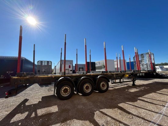 Schwarzmüller Holzauflieger, 8 Rungenpaare, SAF-Achsen, Liftachse - Timber semi-trailer: picture 4 Schwarzmüller Holzauflieger, 8 Rungenpaare, SAF-Achsen, Liftachse - Timber semi-trailer: picture 4