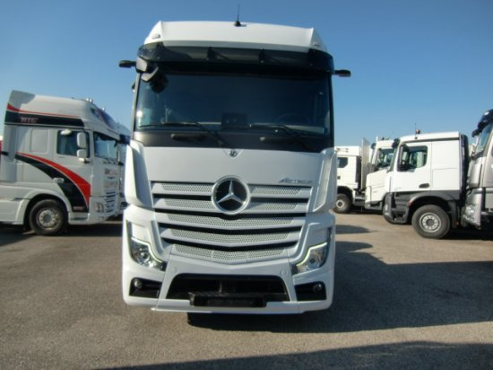 Mercedes-Benz Actros 1845 BL Giga Mirrow Cam - Tractor unit: picture 2 Mercedes-Benz Actros 1845 BL Giga Mirrow Cam - Tractor unit: picture 2