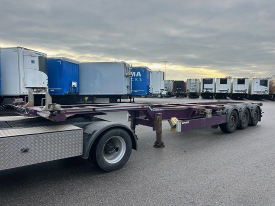 Web Trailer LPRS24 Heckschieber 1x20 ft 2x20 ft 1x40 ft 3 Stück - Container transporter/ Swap body semi-trailer: picture 1 Web Trailer LPRS24 Heckschieber 1x20 ft 2x20 ft 1x40 ft 3 Stück - Container transporter/ Swap body semi-trailer: picture 1