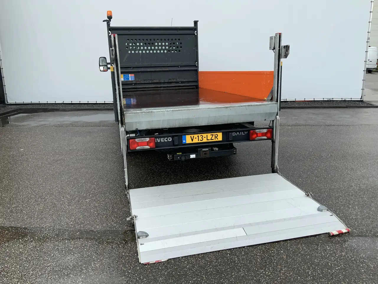 Iveco Daily 35C14 2.3 375 Pick Up & LaadLift Airco Navi Trekha - Flatbed van: picture 4 Iveco Daily 35C14 2.3 375 Pick Up & LaadLift Airco Navi Trekha - Flatbed van: picture 4