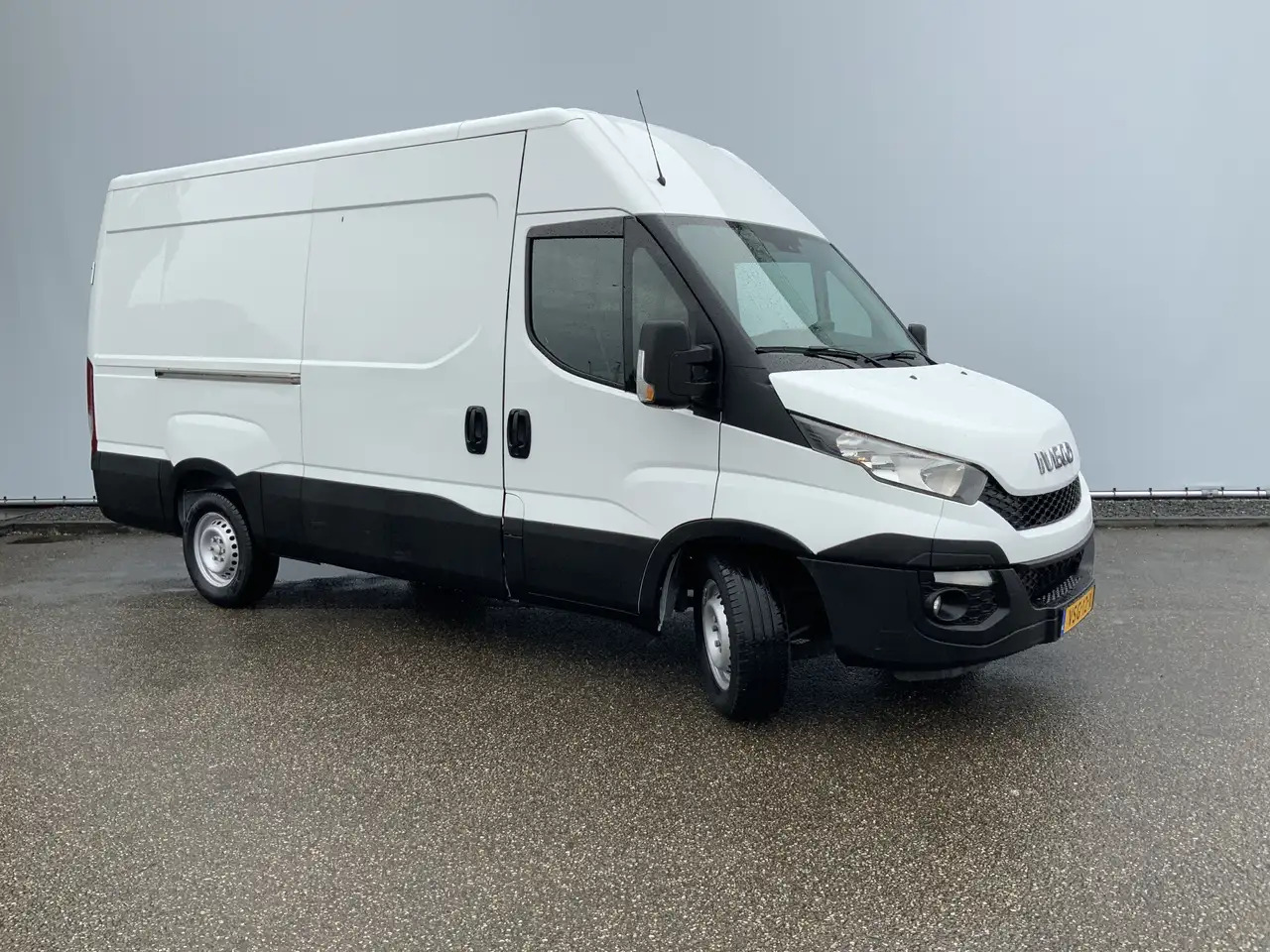 Iveco Daily 35S13V 2.3 352 H2 L3 Airco 3 Zits Opstap Euro 5 - Panel van: picture 2 Iveco Daily 35S13V 2.3 352 H2 L3 Airco 3 Zits Opstap Euro 5 - Panel van: picture 2