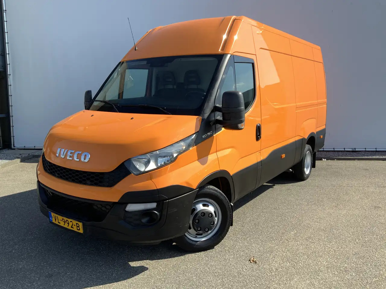 Iveco Daily 40C15V 3.0 352 H3 L Airco 3 Zits Trekhaak 3500 kg - Panel van: picture 1 Iveco Daily 40C15V 3.0 352 H3 L Airco 3 Zits Trekhaak 3500 kg - Panel van: picture 1