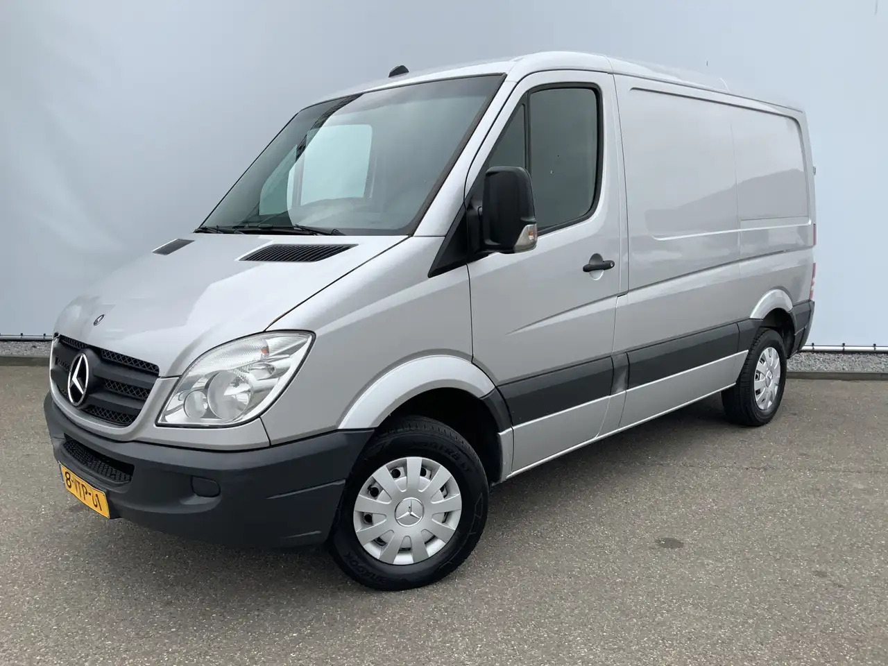 Mercedes-Benz Sprinter 213 2.2 CDI 325 L1H1 Airco Cruise Euro 4 - Panel van: picture 1 Mercedes-Benz Sprinter 213 2.2 CDI 325 L1H1 Airco Cruise Euro 4 - Panel van: picture 1