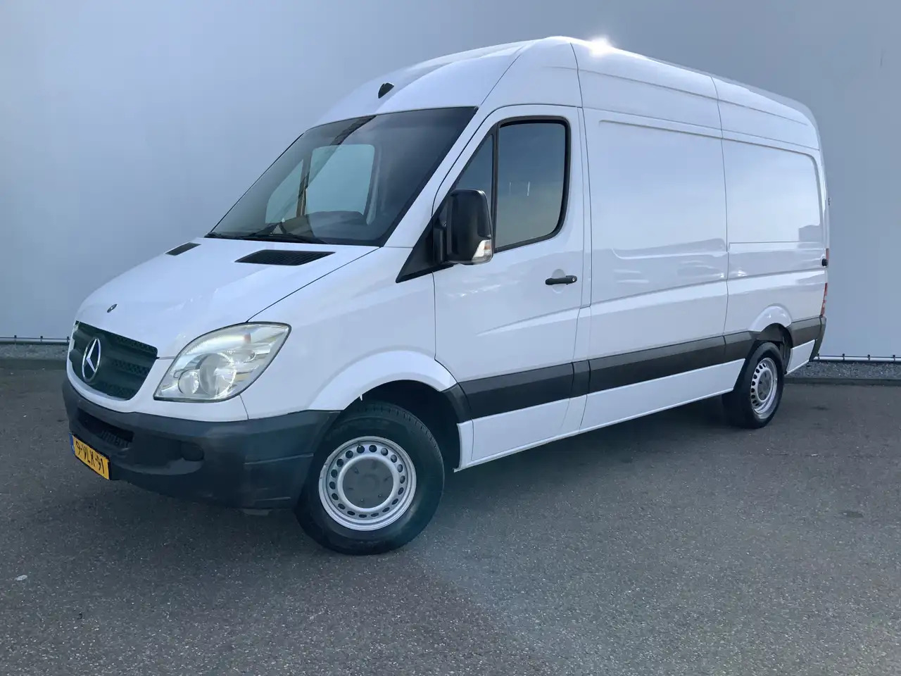 Mercedes-Benz Sprinter 213 2.2 CDI 366.L2.H2. 3 Zits Euro 4 - Panel van: picture 1 Mercedes-Benz Sprinter 213 2.2 CDI 366.L2.H2. 3 Zits Euro 4 - Panel van: picture 1