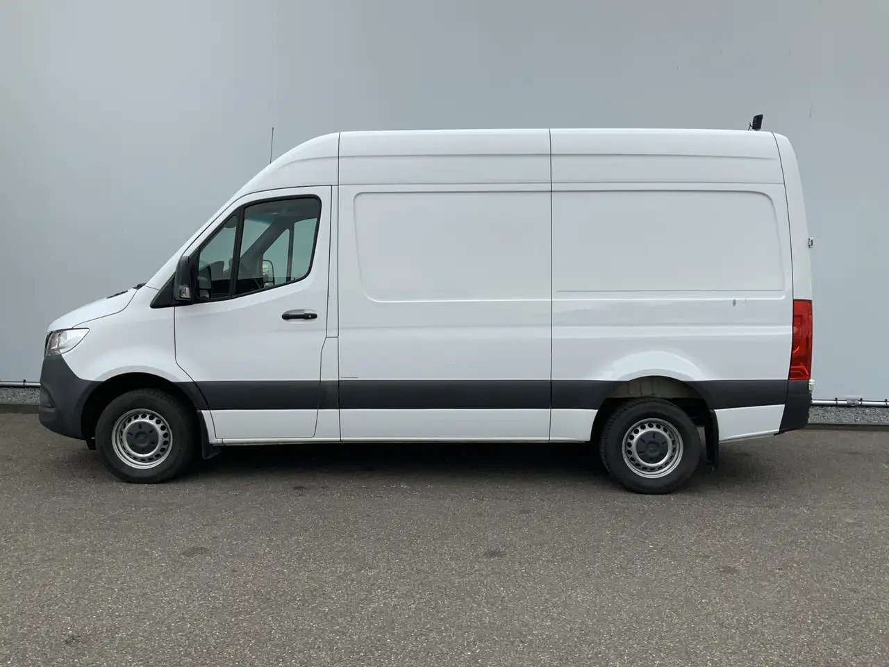 Mercedes-Benz Sprinter 316 2.2 CDI L2H2 Airco Cruise Camera Navi Trekhaak - Panel van: picture 3 Mercedes-Benz Sprinter 316 2.2 CDI L2H2 Airco Cruise Camera Navi Trekhaak - Panel van: picture 3