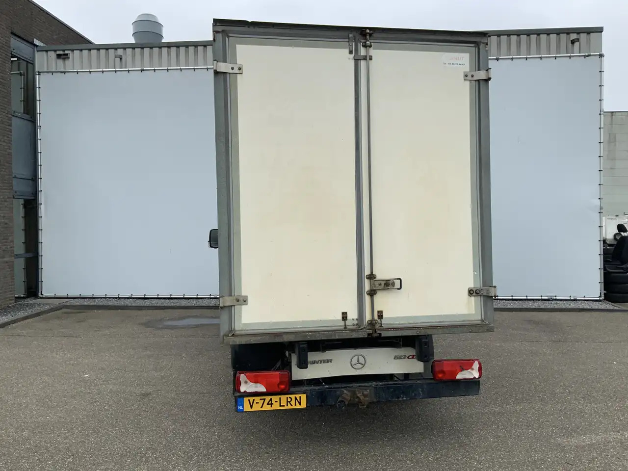 Mercedes-Benz Sprinter 513 2.2 CDI 432 Meubelbak & Deuren 3 Zits Cruise T - Box van: picture 2 Mercedes-Benz Sprinter 513 2.2 CDI 432 Meubelbak & Deuren 3 Zits Cruise T - Box van: picture 2