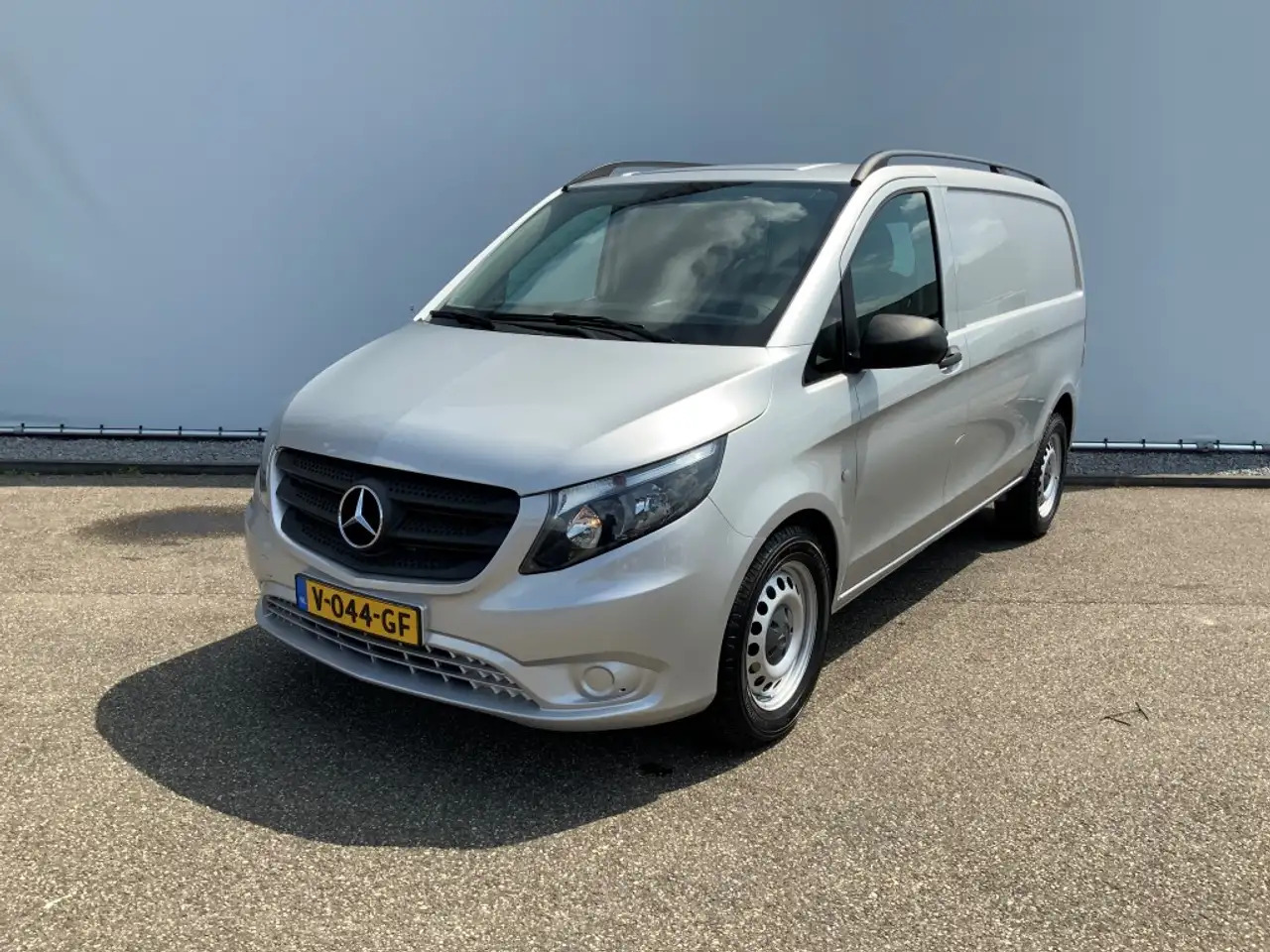 Mercedes-Benz Vito 114 CDI 4X4 Automaat Airco Cruise Trekhaak 2500 kg - Panel van: picture 1 Mercedes-Benz Vito 114 CDI 4X4 Automaat Airco Cruise Trekhaak 2500 kg - Panel van: picture 1
