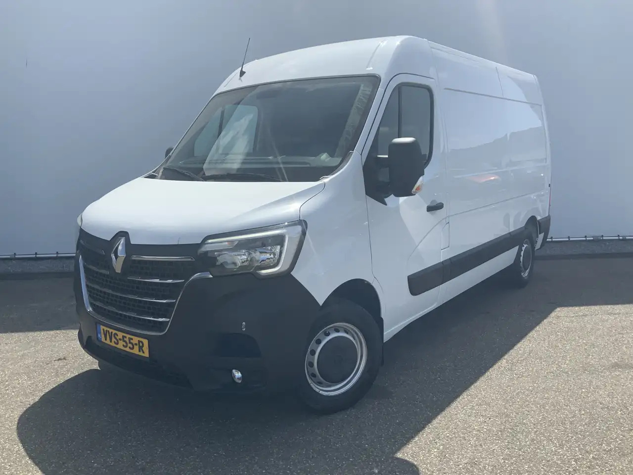 Renault Master T35 2.3 dCi 150 L2H2 Energy Work Edition Airco Cru - Panel van: picture 1 Renault Master T35 2.3 dCi 150 L2H2 Energy Work Edition Airco Cru - Panel van: picture 1