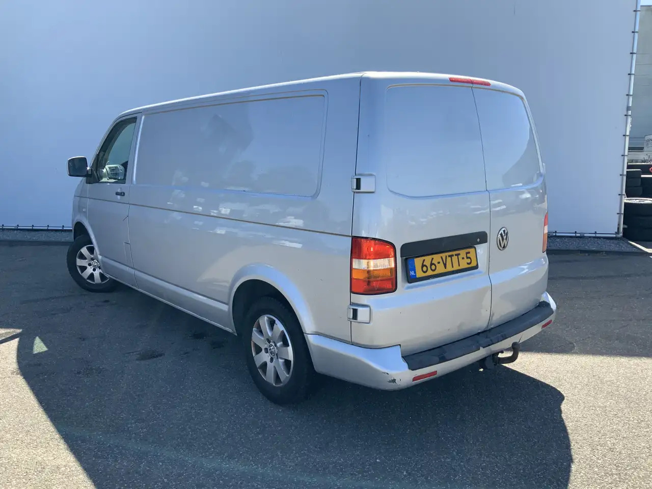 Volkswagen T5 Transporter 1.9 TDI 340 MHD (Versnellingsbak Defekt !!)Airco 3 - Panel van: picture 5 Volkswagen T5 Transporter 1.9 TDI 340 MHD (Versnellingsbak Defekt !!)Airco 3 - Panel van: picture 5