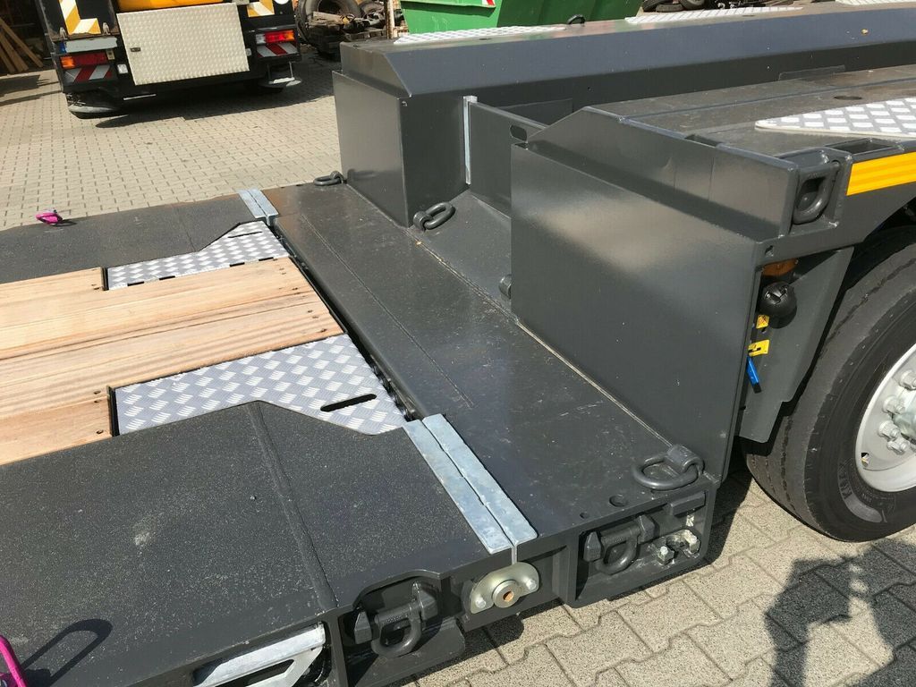 Faymonville 3-Achs-Tiefbett mit Pendelachsen - Low loader semi-trailer: picture 3 Faymonville 3-Achs-Tiefbett mit Pendelachsen - Low loader semi-trailer: picture 3