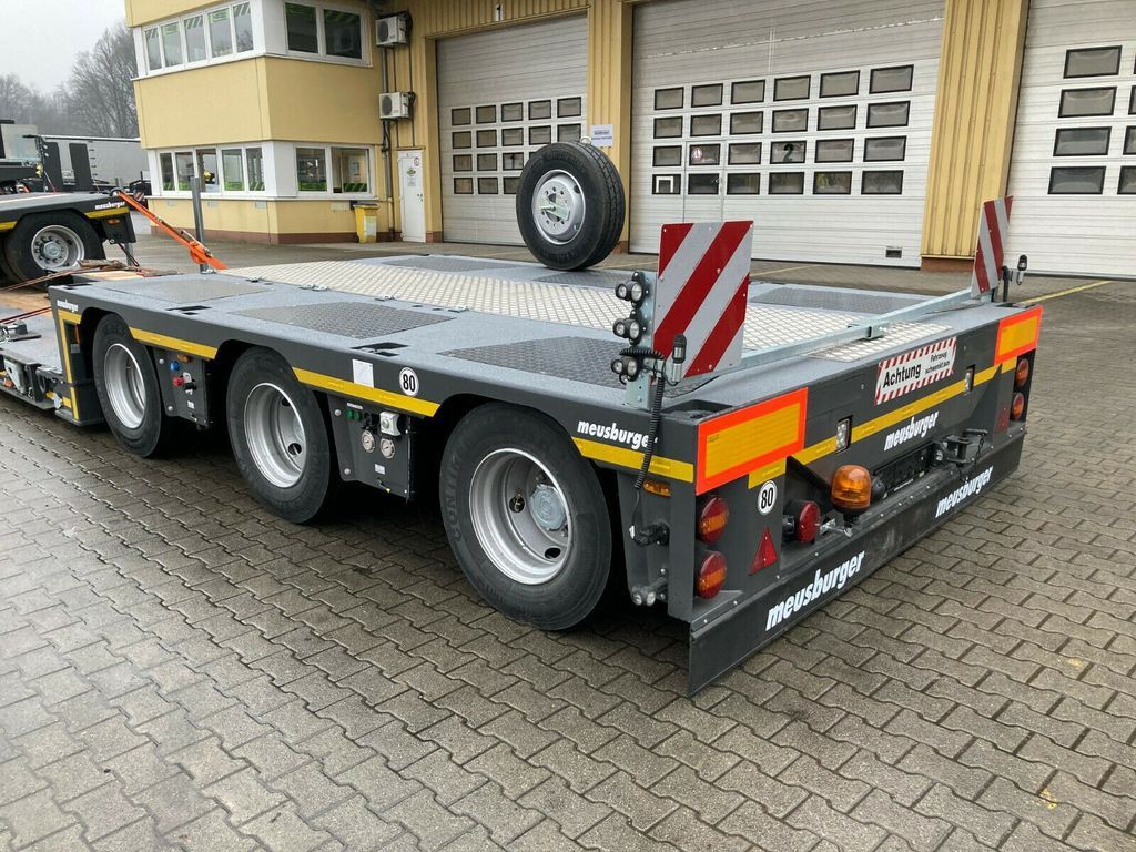 Meusburger 1+3-Achs-Tiefbett-Kombination mit Halbachsen - Low loader semi-trailer: picture 3 Meusburger 1+3-Achs-Tiefbett-Kombination mit Halbachsen - Low loader semi-trailer: picture 3