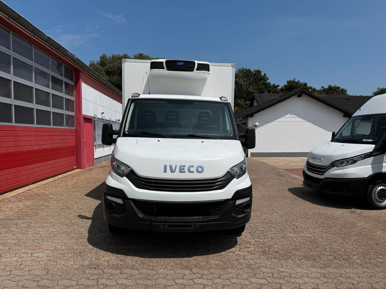 Iveco Daily 35C16 Tiefkühlkoffer Carrier Pulsor350 LWB - Refrigerated van: picture 2 Iveco Daily 35C16 Tiefkühlkoffer Carrier Pulsor350 LWB - Refrigerated van: picture 2