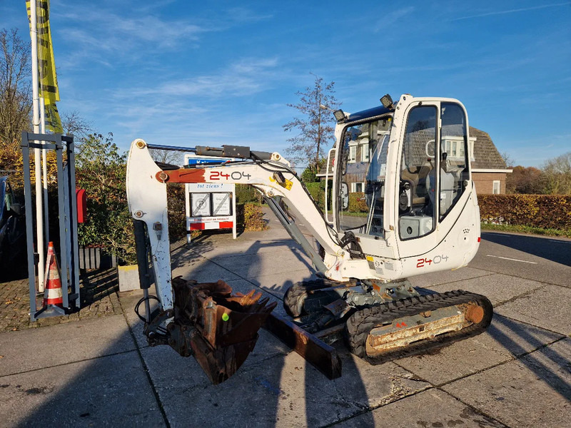 WACKER NEUSON 2404RD kan op een (berg)helling draaien - Mini excavator: picture 5 WACKER NEUSON 2404RD kan op een (berg)helling draaien - Mini excavator: picture 5