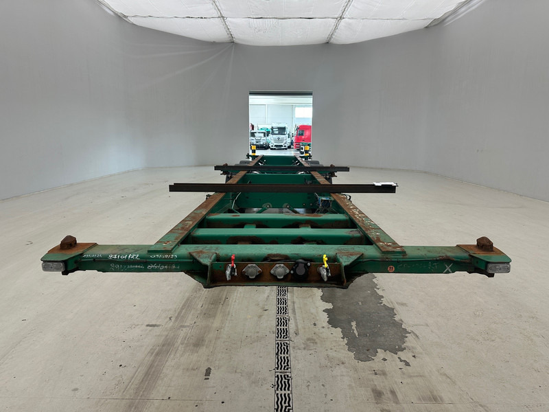 Container transporter/ Swap body semi-trailer GT Trailers 4 x Skelet 2 x 20-40 ft: picture 8 Container transporter/ Swap body semi-trailer GT Trailers 4 x Skelet 2 x 20-40 ft: picture 8