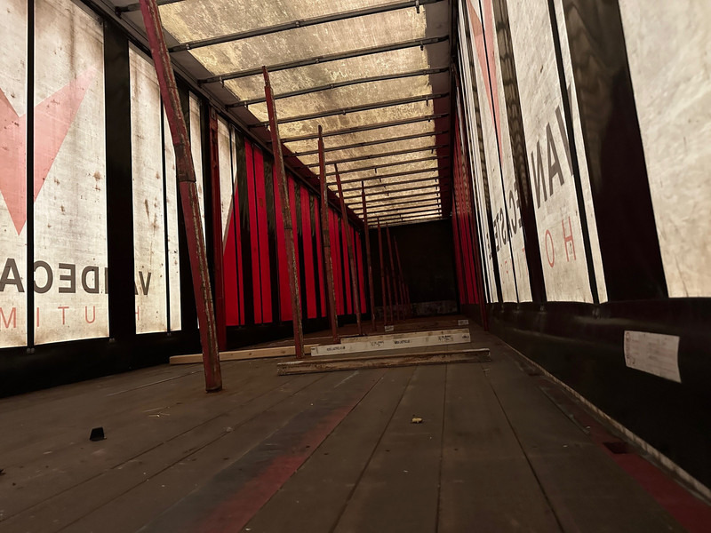 LAG Tautliner - Curtainsider semi-trailer: picture 5 LAG Tautliner - Curtainsider semi-trailer: picture 5