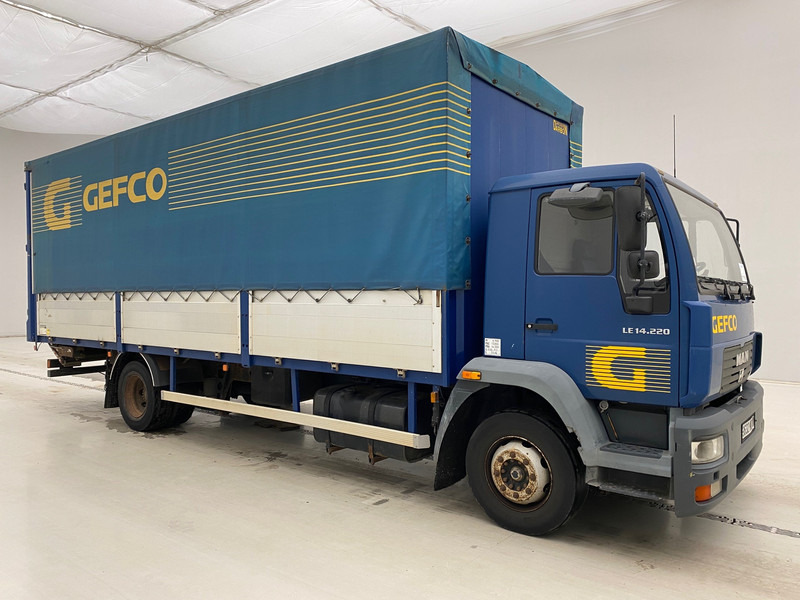 MAN LE 14.220* - Curtainsider truck: picture 3 MAN LE 14.220* - Curtainsider truck: picture 3