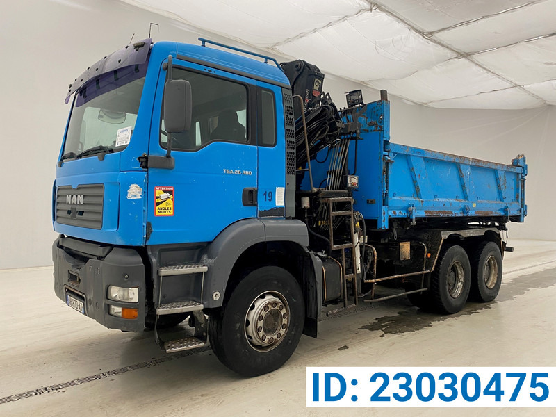 MAN TGA 26.360 - 6x4 - Tipper, Crane truck: picture 1 MAN TGA 26.360 - 6x4 - Tipper, Crane truck: picture 1
