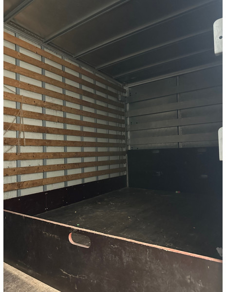 Box truck MAN TGL 12.220: picture 12