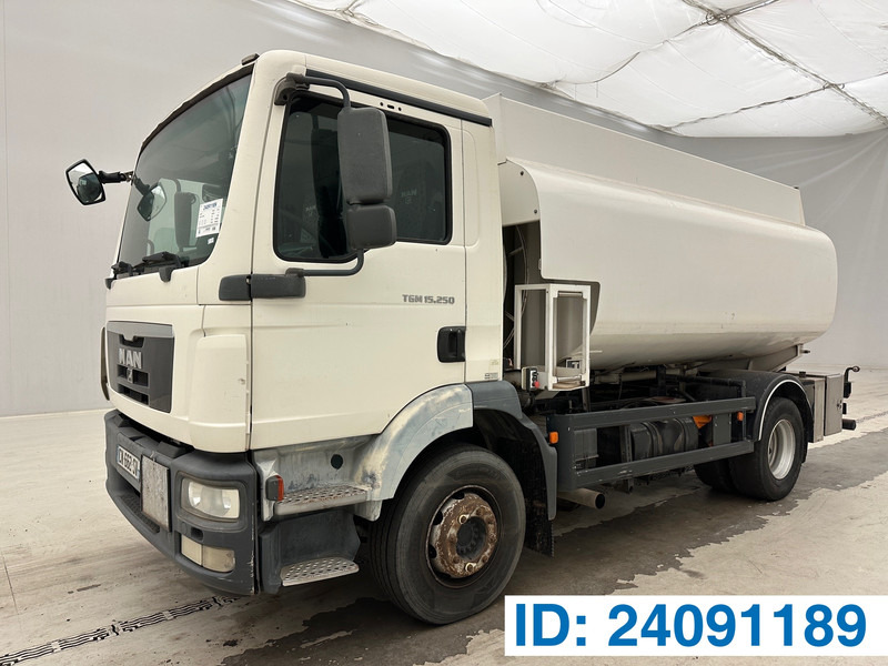 MAN TGM 15.250 - Tank truck: picture 1 MAN TGM 15.250 - Tank truck: picture 1