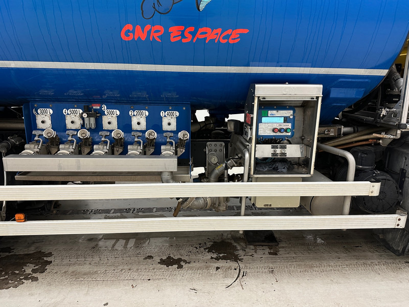 MAN TGM 26.340 - Tank truck: picture 5 MAN TGM 26.340 - Tank truck: picture 5