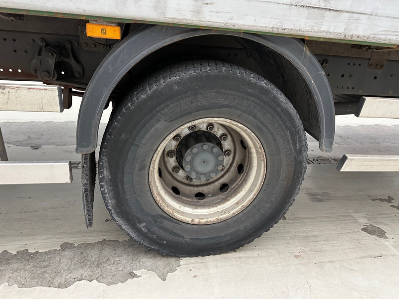 Mercedes-Benz Atego 1823 - Curtainsider truck: picture 4 Mercedes-Benz Atego 1823 - Curtainsider truck: picture 4