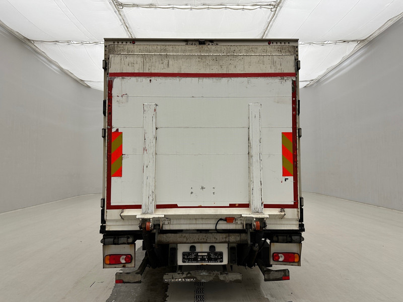 Refrigerator truck Renault D12.210: picture 6
