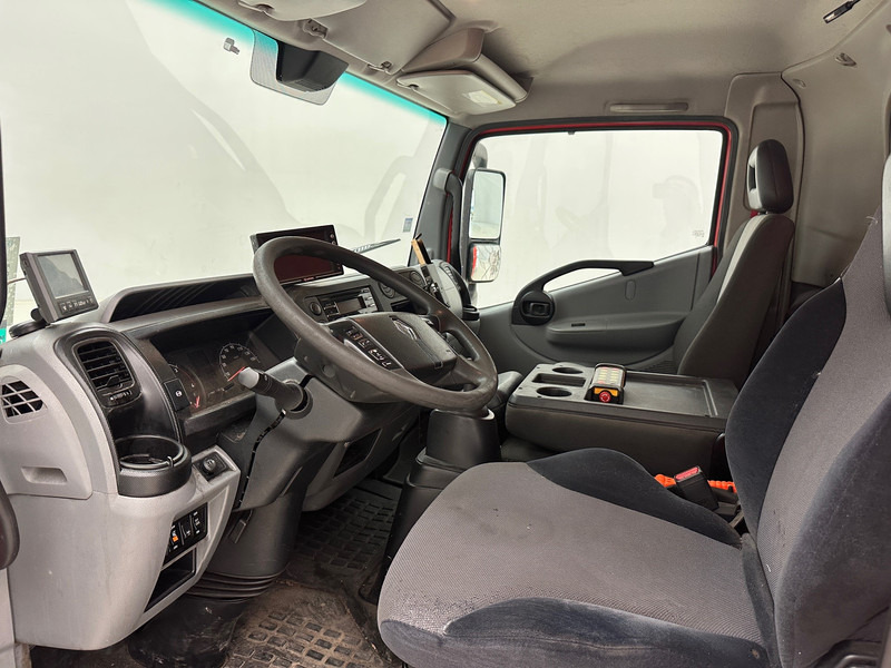 Autotransporter truck Renault D7.5: picture 14