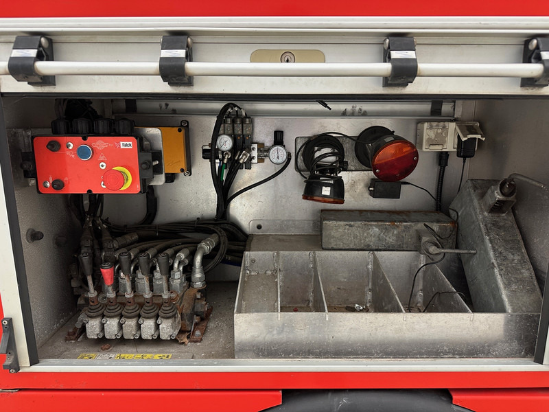 Autotransporter truck Renault D7.5: picture 6