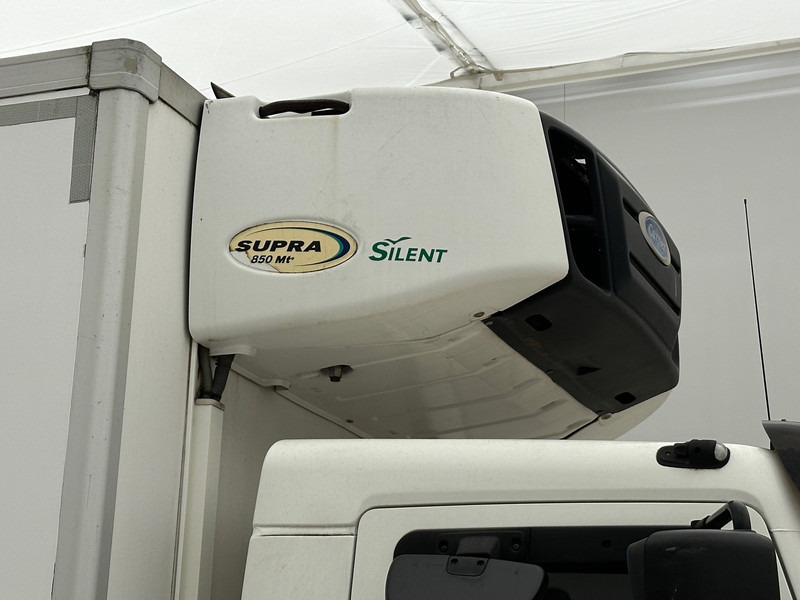 Renault Midlum D12 - Refrigerator truck: picture 4 Renault Midlum D12 - Refrigerator truck: picture 4