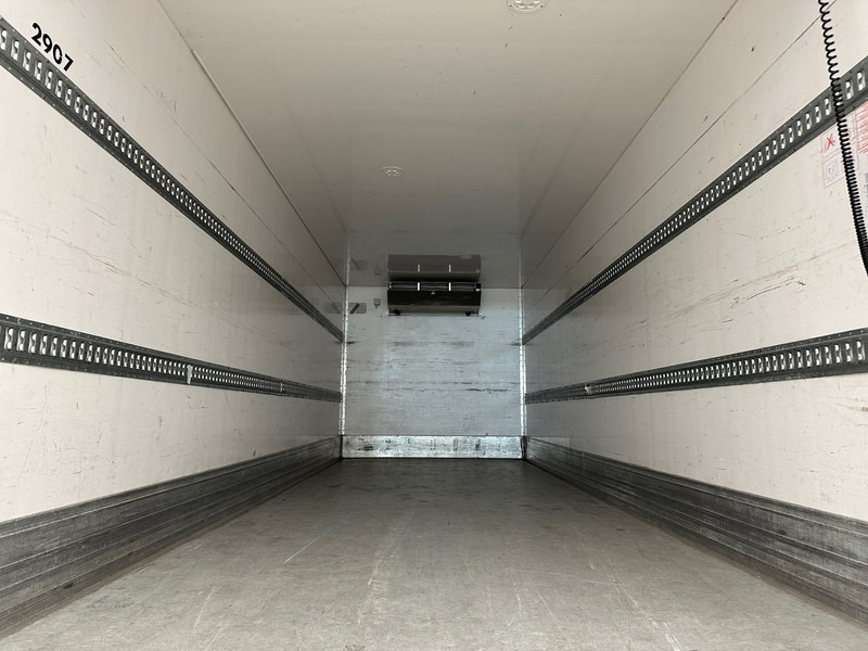 Refrigerator truck Renault Premium 380 DXi*: picture 9