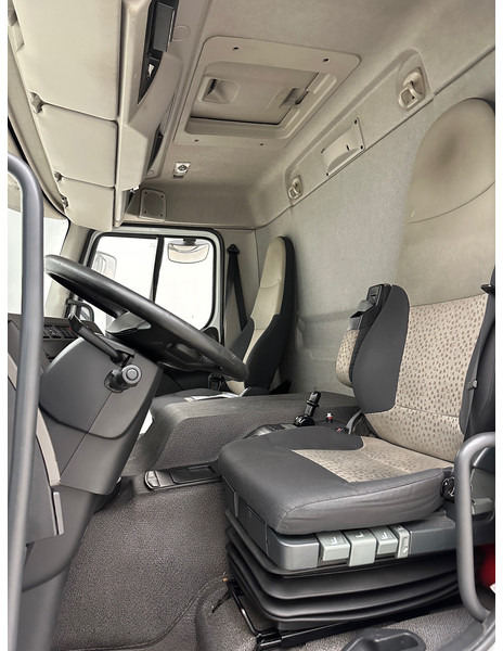 Refrigerator truck Renault Premium 380 DXi*: picture 13