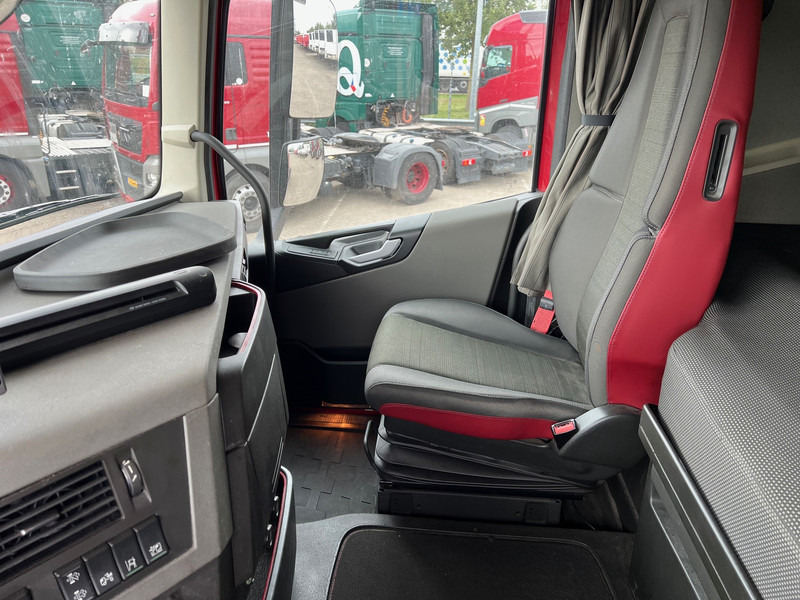 Tractor unit Volvo FH 420 Globetrotter - ADR: picture 9