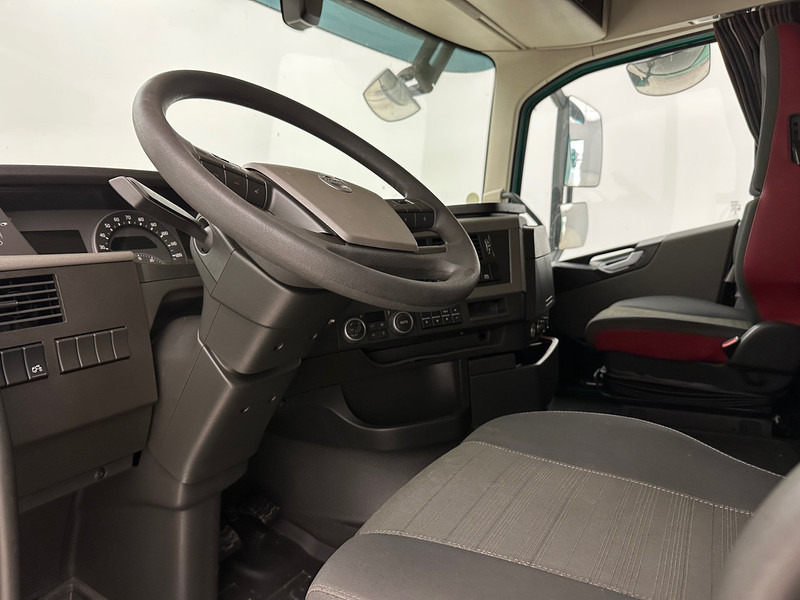Tractor unit Volvo FH 460 Globetrotter: picture 9