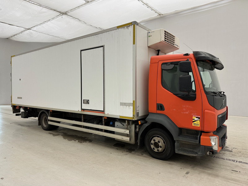Volvo FL 210 - Refrigerator truck: picture 3 Volvo FL 210 - Refrigerator truck: picture 3