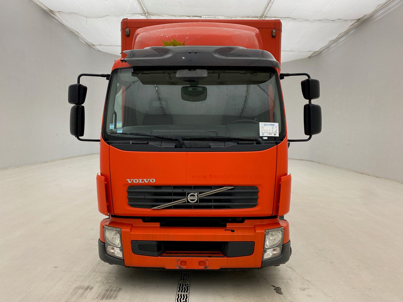 Volvo FL 240 - Box truck: picture 2 Volvo FL 240 - Box truck: picture 2