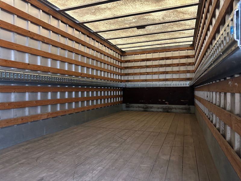 Box truck Volvo FL 240: picture 10 Box truck Volvo FL 240: picture 10