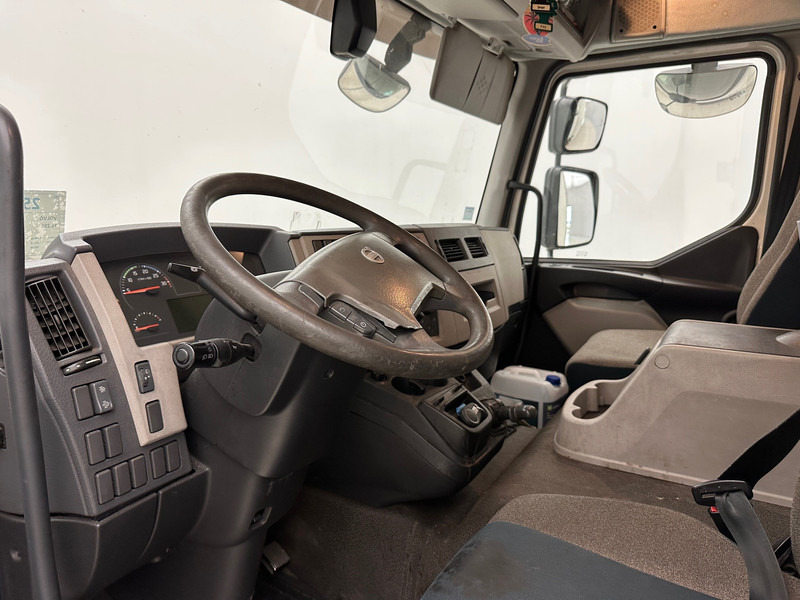 Refrigerator truck Volvo FL 250: picture 11