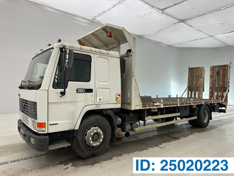 Volvo FL12.380 - Autotransporter truck: picture 1 Volvo FL12.380 - Autotransporter truck: picture 1