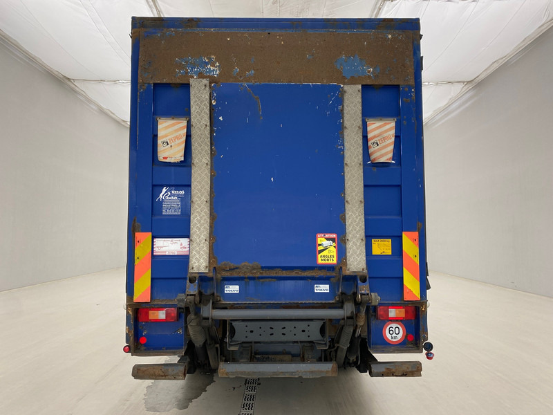 Volvo FM 300 - 6x2 - Curtainsider truck: picture 5 Volvo FM 300 - 6x2 - Curtainsider truck: picture 5