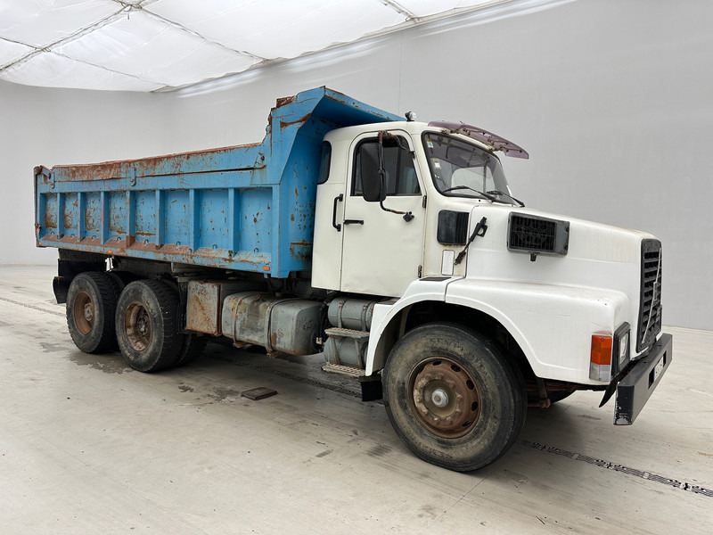Volvo N10.320 - 6x4 - Tipper: picture 3 Volvo N10.320 - 6x4 - Tipper: picture 3