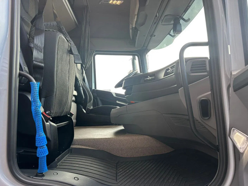 New Crane truck DAF XF 530 OPENLAADBAK / PRITSCHE / FLATBED MET HIAB X-HIDUO 258 E-7 + LIER KRAAN / KRAN / CRANE/ GRUA *NIEUW*: picture 18 New Crane truck DAF XF 530 OPENLAADBAK / PRITSCHE / FLATBED MET HIAB X-HIDUO 258 E-7 + LIER KRAAN / KRAN / CRANE/ GRUA *NIEUW*: picture 18